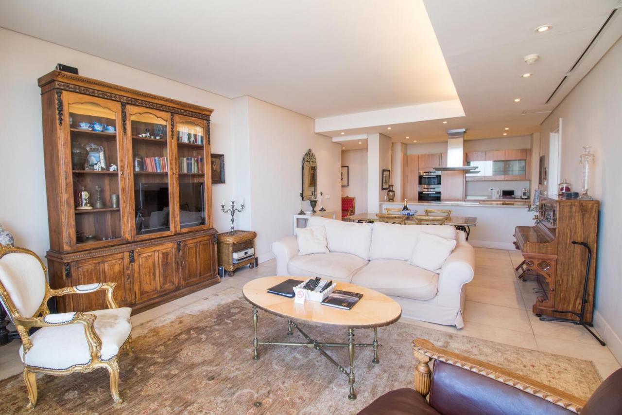 Waterfront Marina 2 Bedroom Yacht View Apartment Cape Town