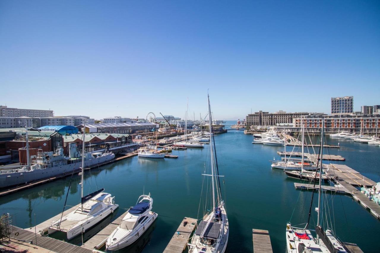 Waterfront Marina 2 Bedroom Yacht View Apartment *
