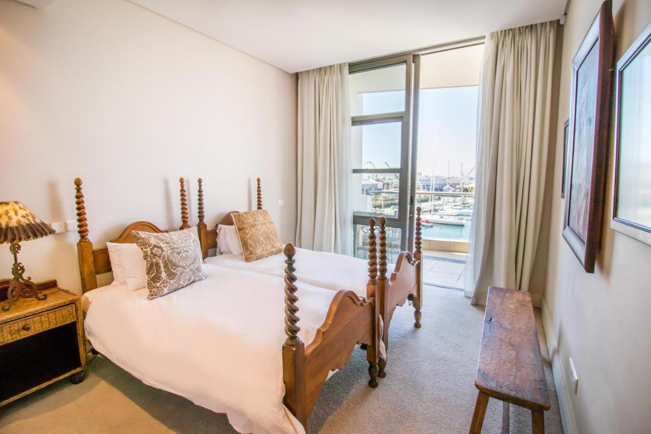 Waterfront Marina 2 Bedroom Yacht View Apartment Cape Town