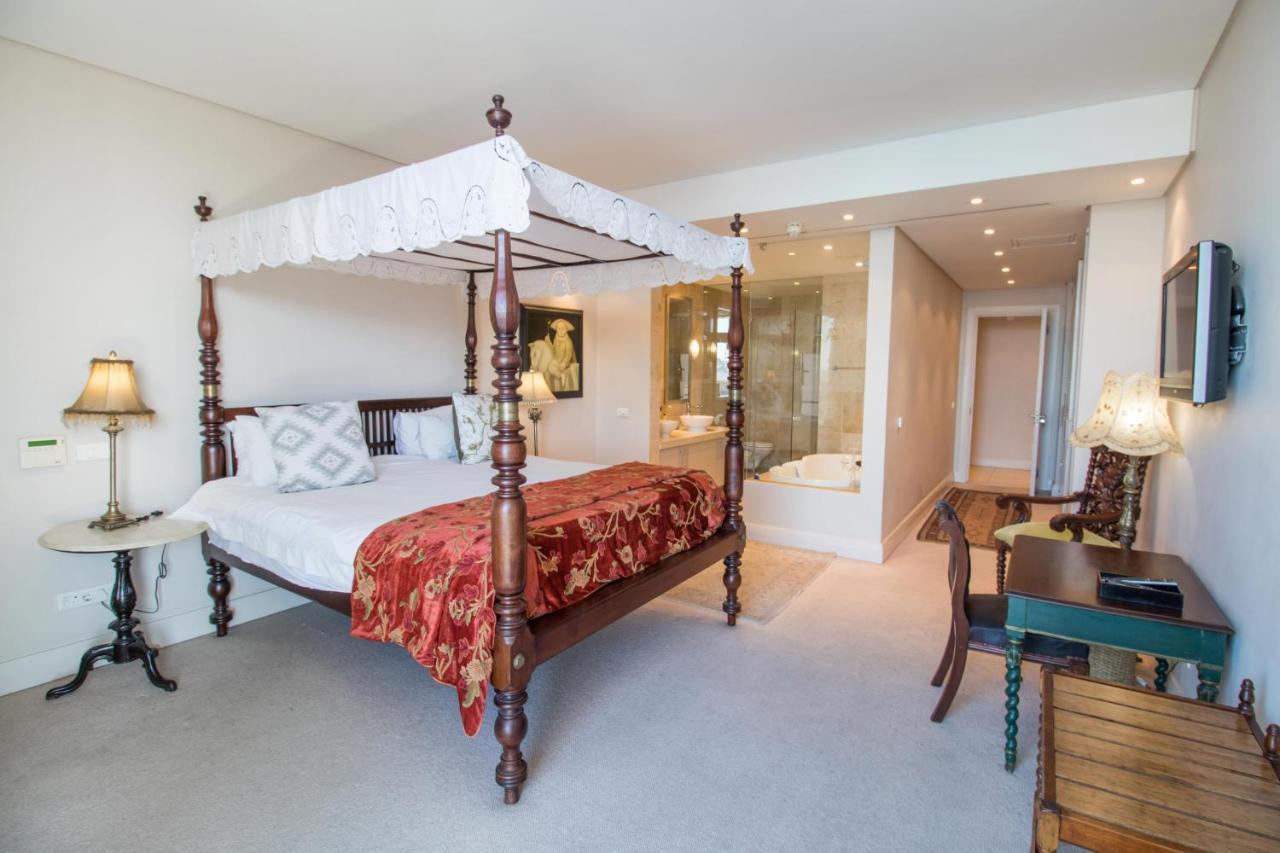 Waterfront Marina 2 Bedroom Yacht View Apartment Cape Town