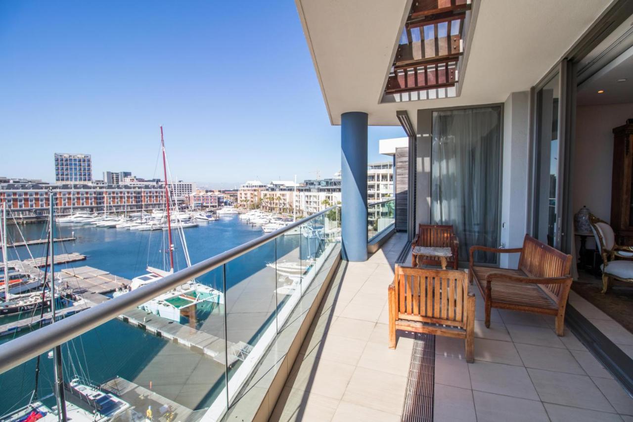 Waterfront Marina 2 Bedroom Yacht View Apartment